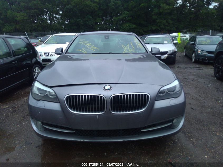 2013 BMW 5 SERIES 528I XDRIVE - WBAXH5C51DD110210