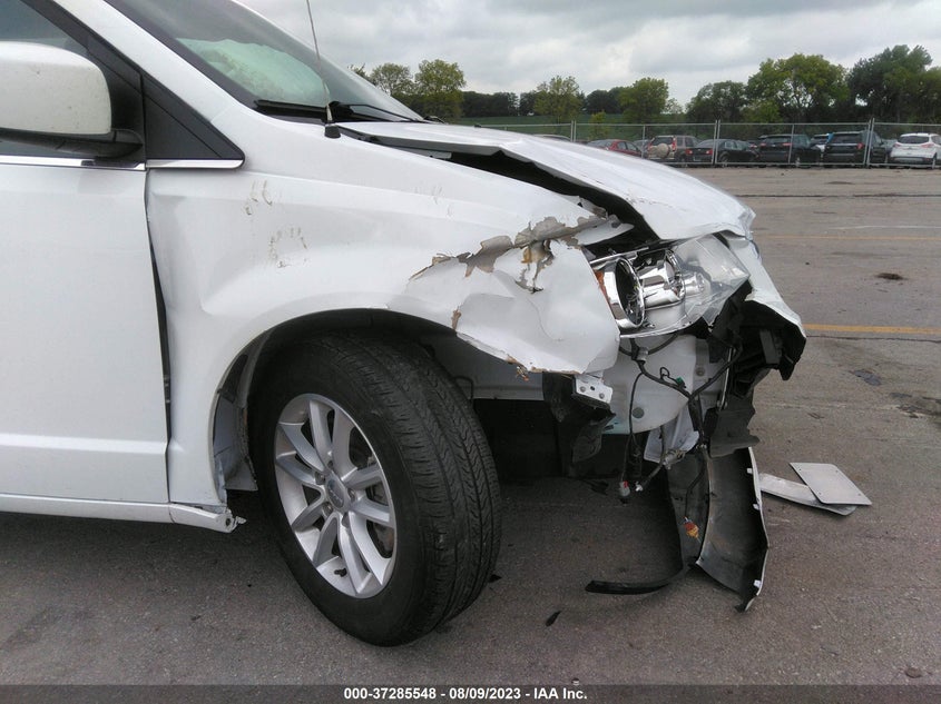 VIN 2C4RDGCG8JR327718 2018 DODGE GRAND CARAVAN SXT