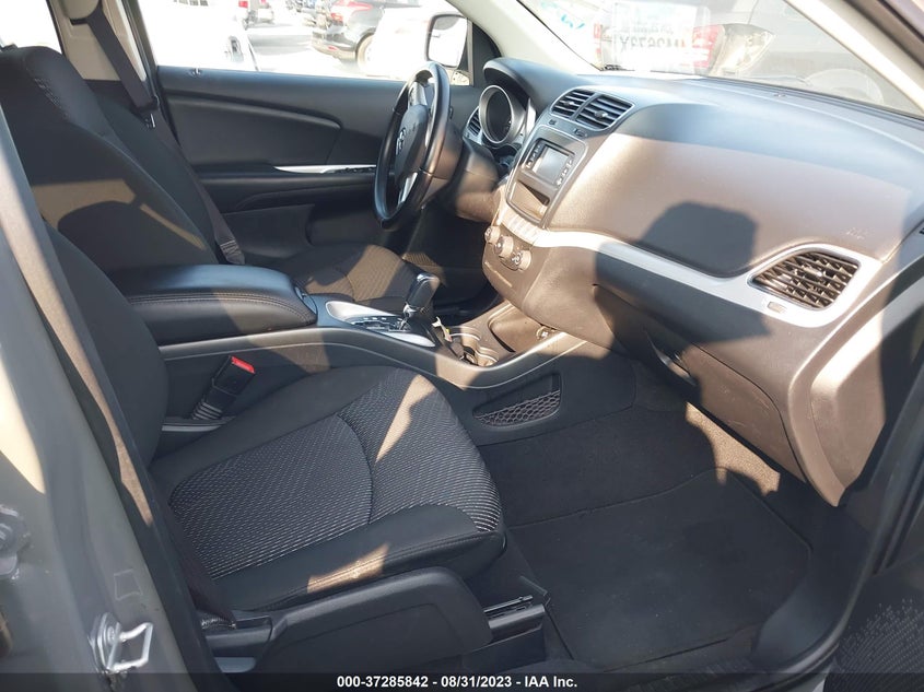 VIN 3C4PDCAB8LT272193 2020 DODGE JOURNEY SE VALUE