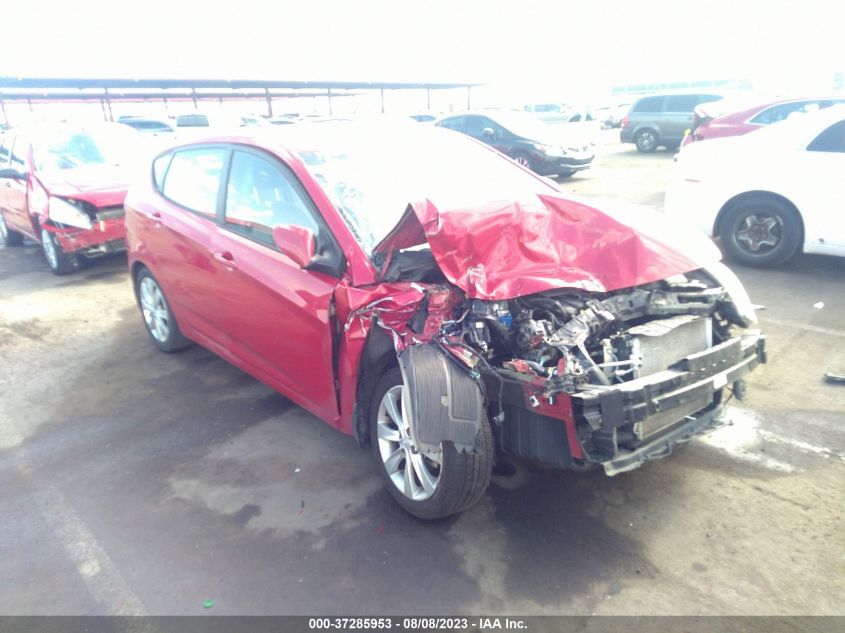 2013 HYUNDAI ACCENT SE - KMHCU5AE0DU059360