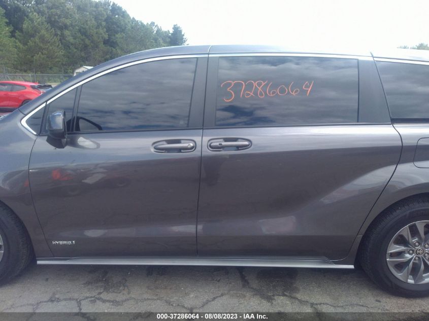 2021 TOYOTA SIENNA LE - 5TDKRKEC2MS046560
