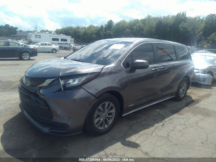 2021 TOYOTA SIENNA LE - 5TDKRKEC2MS046560