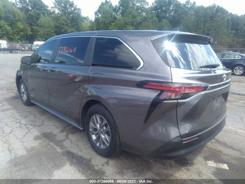 2021 TOYOTA SIENNA LE - 5TDKRKEC2MS046560