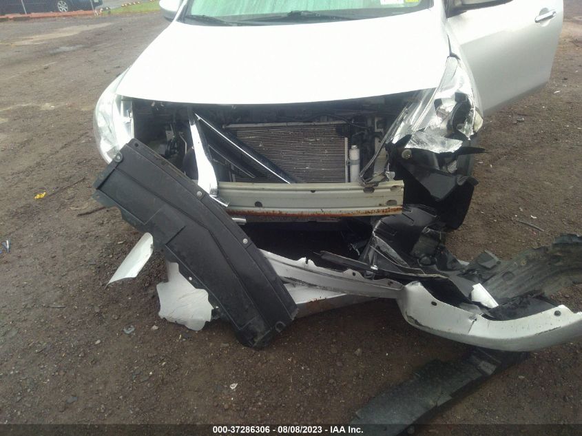 2019 NISSAN VERSA SEDAN SV - 3N1CN7AP4KL879594