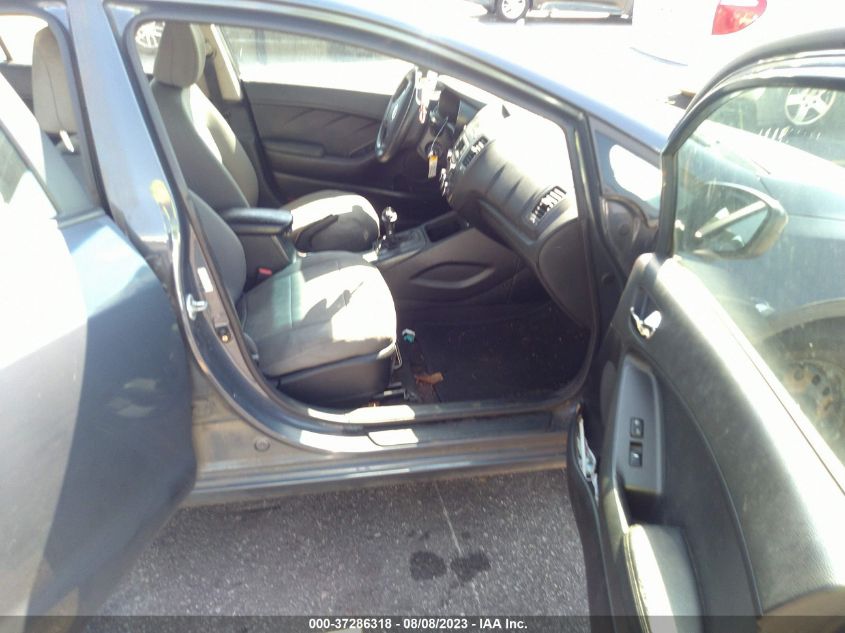 2016 KIA FORTE LX - KNAFK4A68G5570028
