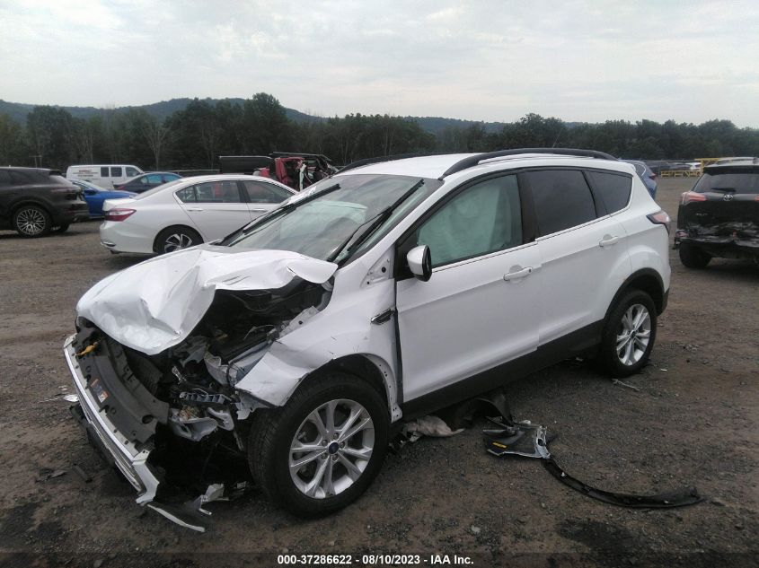 2018 FORD ESCAPE SE - 1FMCU9GD6JUD12697