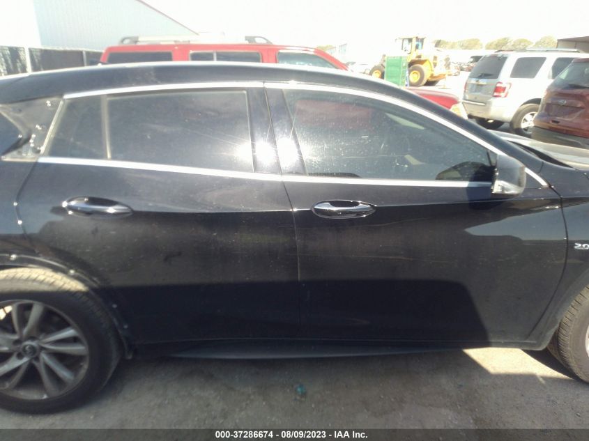 2017 INFINITI QX30 LUXURY SJKCH5CPXHA022098