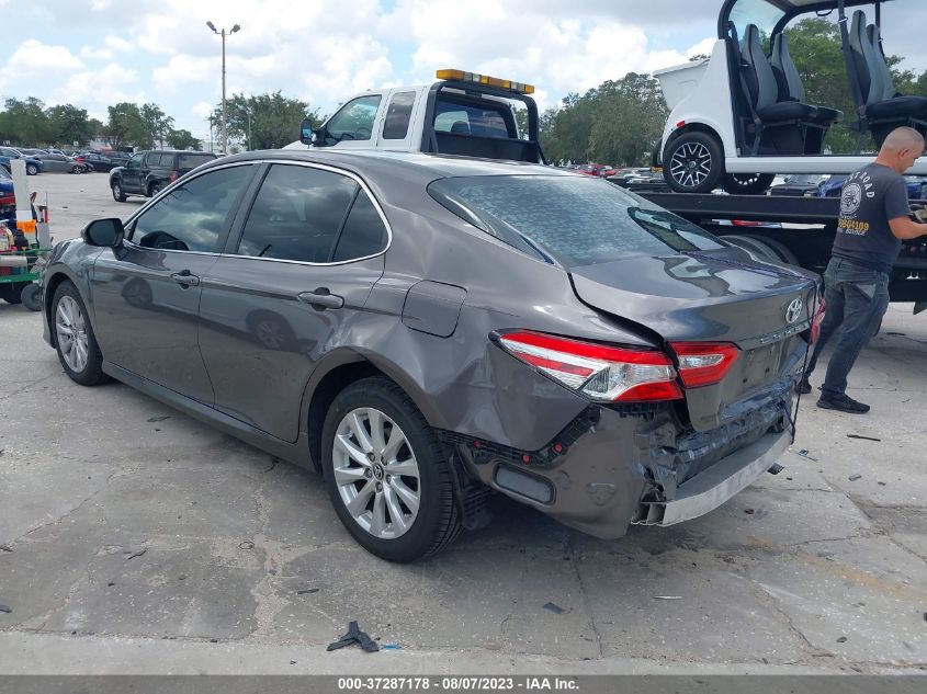 2018 TOYOTA CAMRY LE - 4T1B11HK9JU516932
