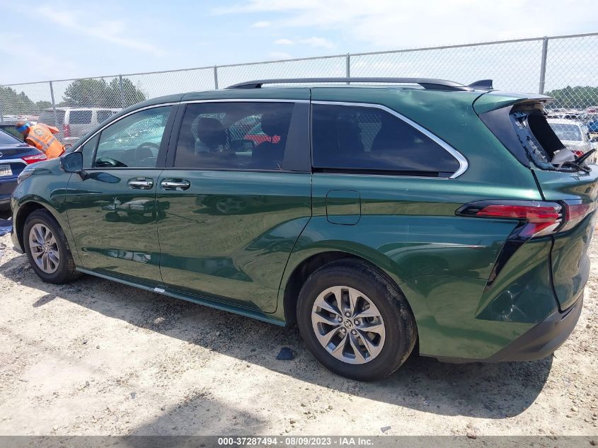 2022 TOYOTA SIENNA XLE - 5TDYRKEC1NS084812