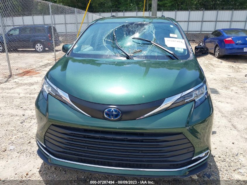 2022 TOYOTA SIENNA XLE - 5TDYRKEC1NS084812