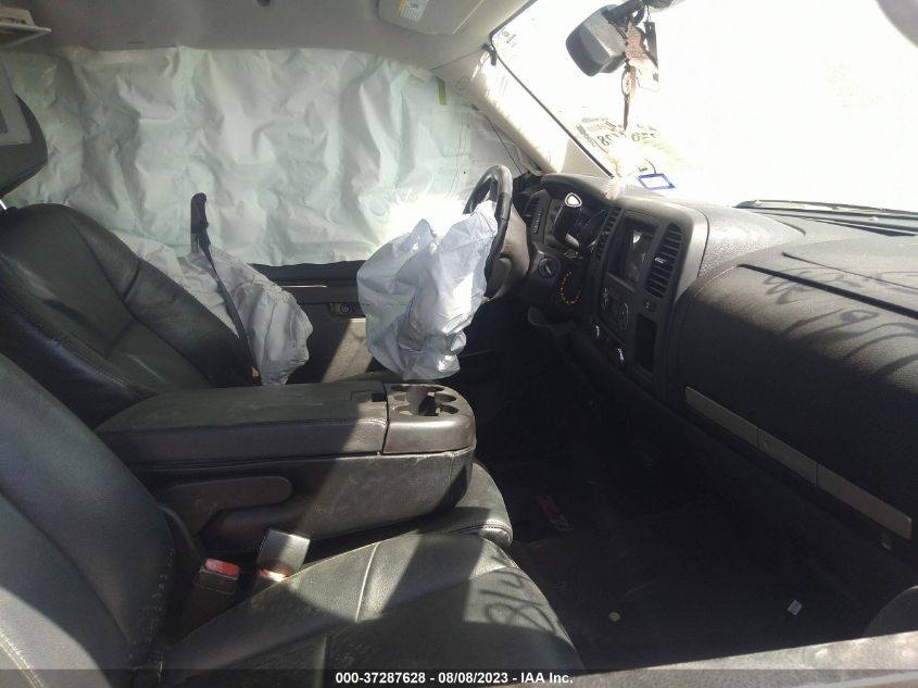 2013 CHEVROLET SILVERADO 1500 LT - 1GCRCSE01DZ338981