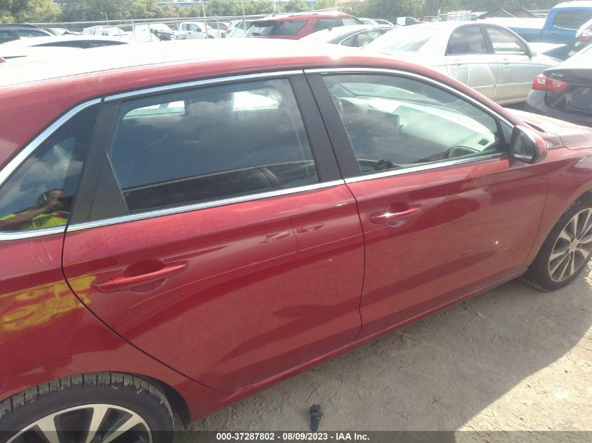 2018 HYUNDAI ELANTRA GT - KMHH35LE7JU082975