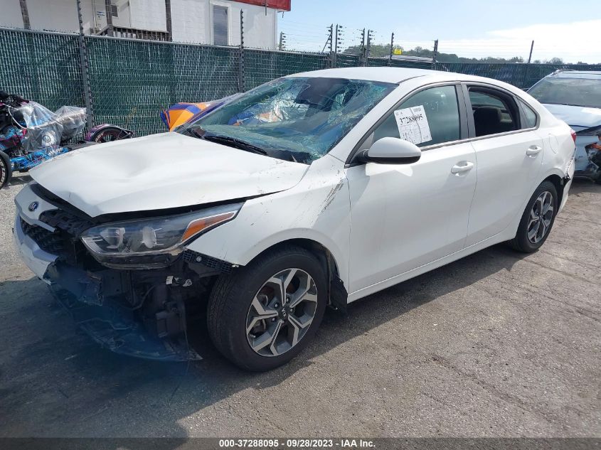 3KPF24AD9KE121486 Kia Forte LXS 2