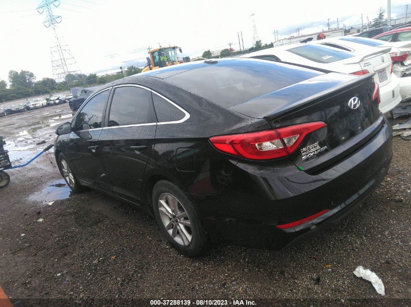 2015 HYUNDAI SONATA 2.4L SE - 5NPE24AF4FH108028