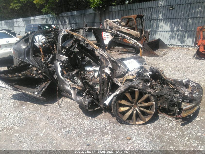 2016 TESLA MODEL X P90D/60D/P100D - 5YJXCAE47GF013458