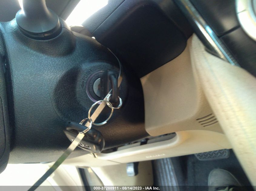2013 TOYOTA CAMRY L/LE/SE/XLE - 4T4BF1FK2DR332821