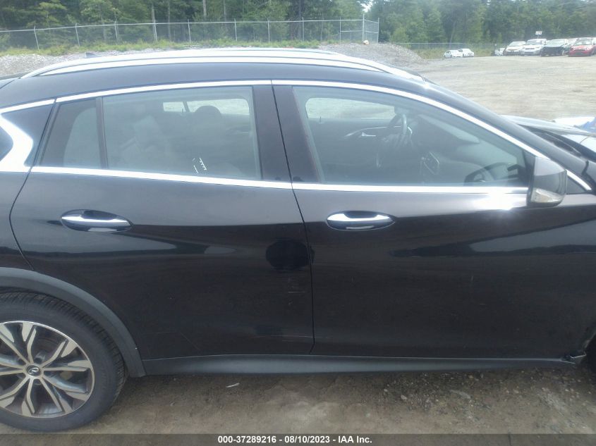 2017 INFINITI QX30 PREMIUM SJKCH5CR4HA019411