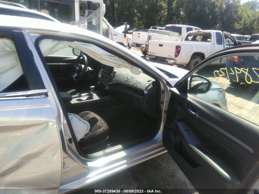 2022 NISSAN ALTIMA 2.5 SV - 1N4BL4DVXNN398427