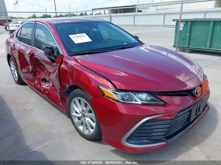 2021 TOYOTA CAMRY LE - 4T1C11AKXMU436820