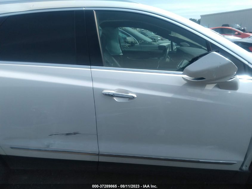 2021 CADILLAC XT5 PREMIUM LUXURY - 1GYKNDRSXMZ214365