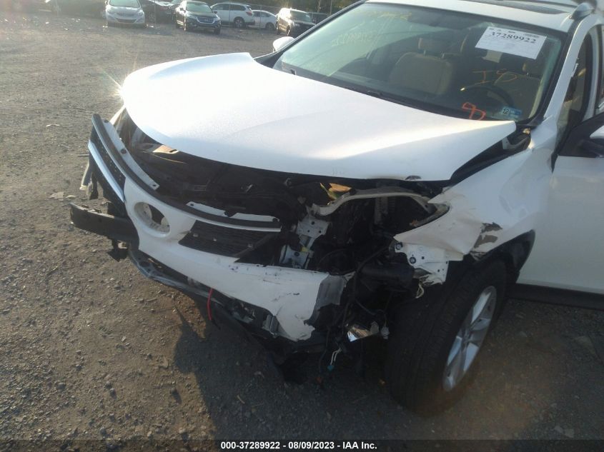 2014 TOYOTA RAV4 XLE - JTMRFREV5EJ012449