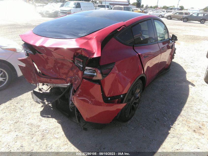 5YJYGDEF4MF240100 Tesla Model Y  4