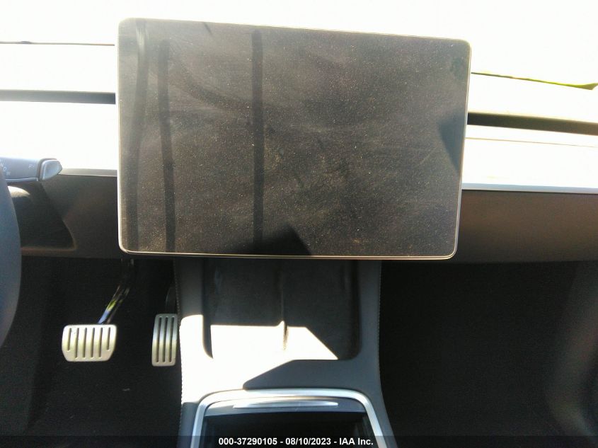 VIN 5YJYGDEF4MF240100 2021 TESLA MODEL Y