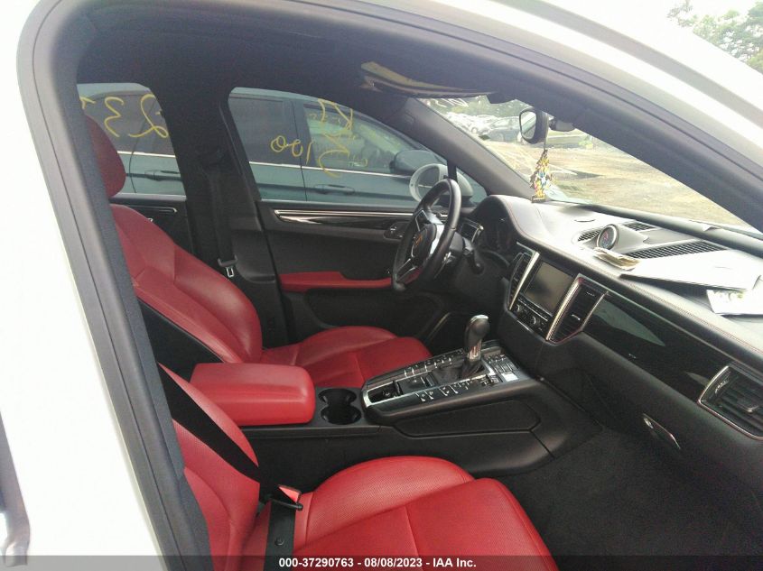 2017 PORSCHE MACAN - WP1AA2A51HLB11558