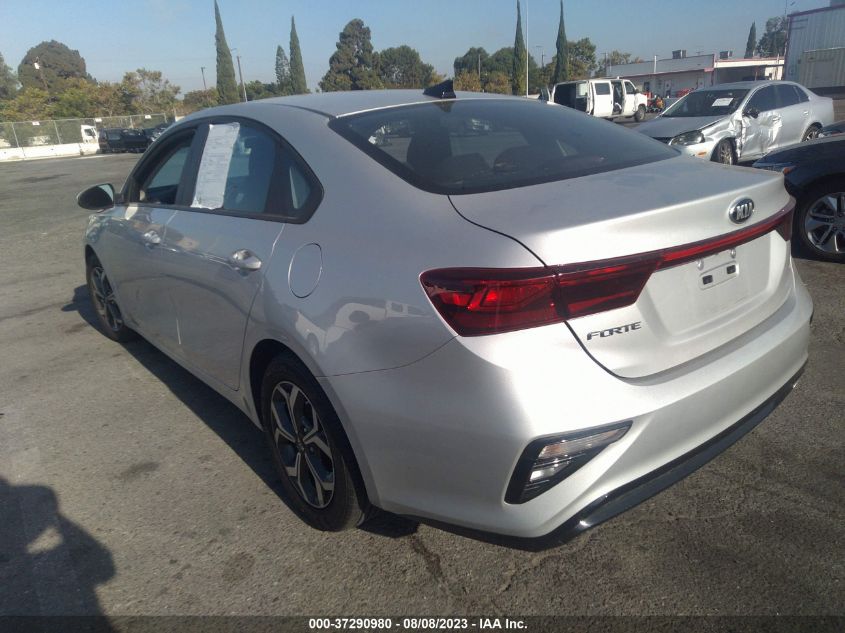 3KPF24AD6ME267735 Kia Forte LXS 3