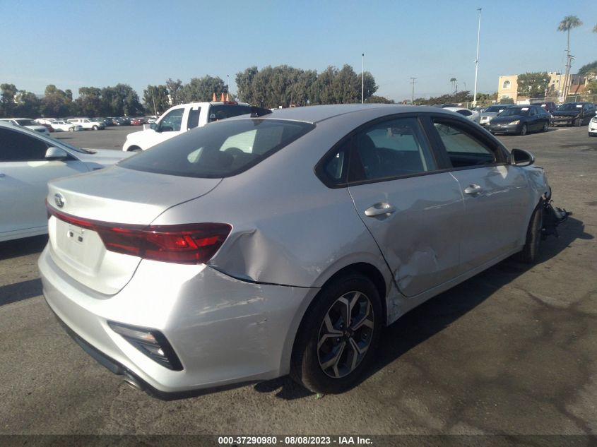 3KPF24AD6ME267735 Kia Forte LXS 4