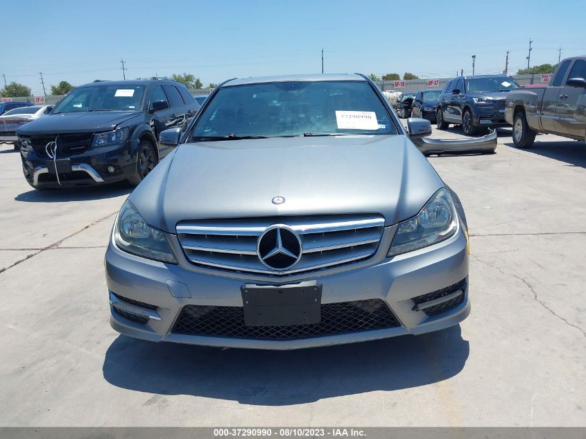 2013 MERCEDES-BENZ C 250 SPORT/LUXURY WDDGF4HB3DR268980