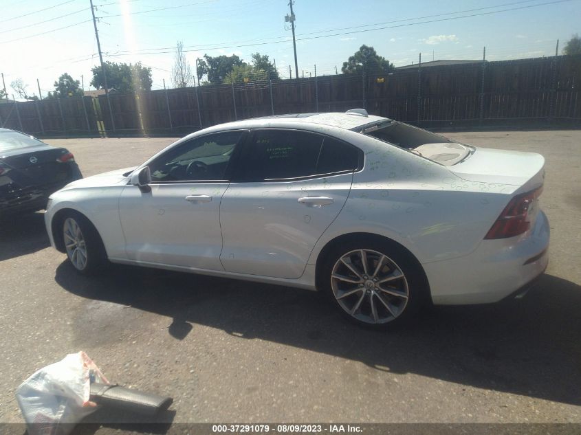 2021 VOLVO S60 T6 MOMENTUM - 7JRA22TK1MG092905