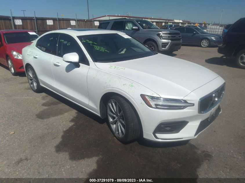 2021 VOLVO S60 T6 MOMENTUM - 7JRA22TK1MG092905