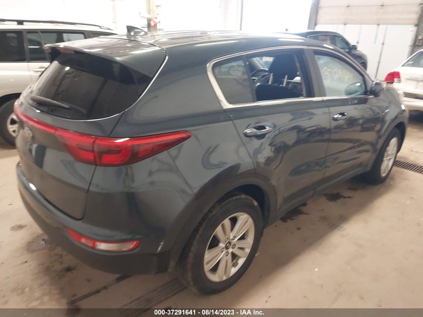 VIN KNDPMCACXK7550586 2019 KIA SPORTAGE LX