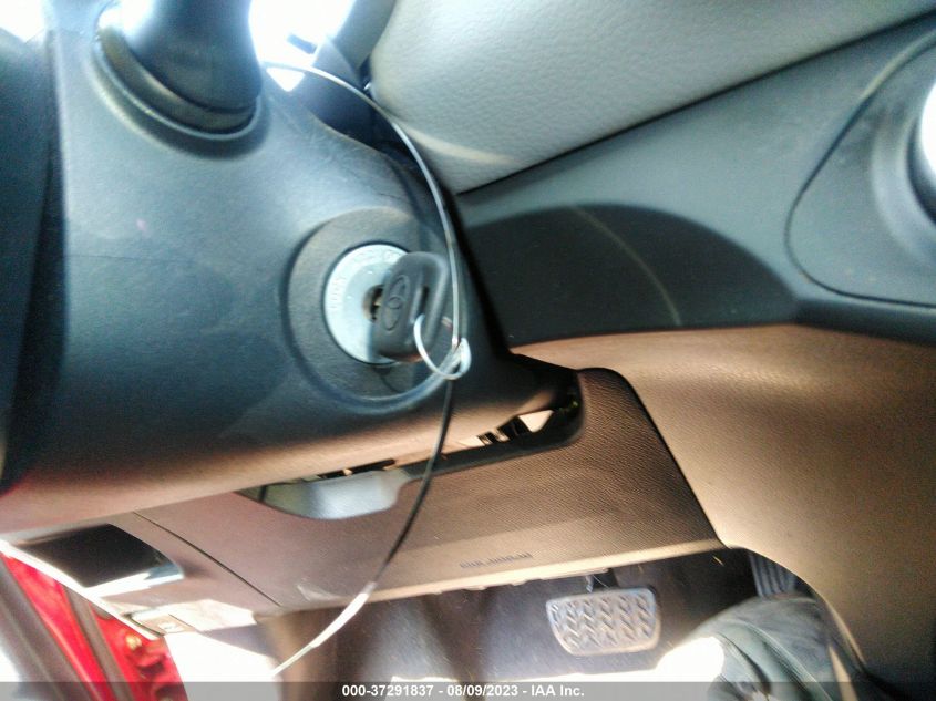 2015 TOYOTA YARIS L/LE - VNKJTUD39FA038313