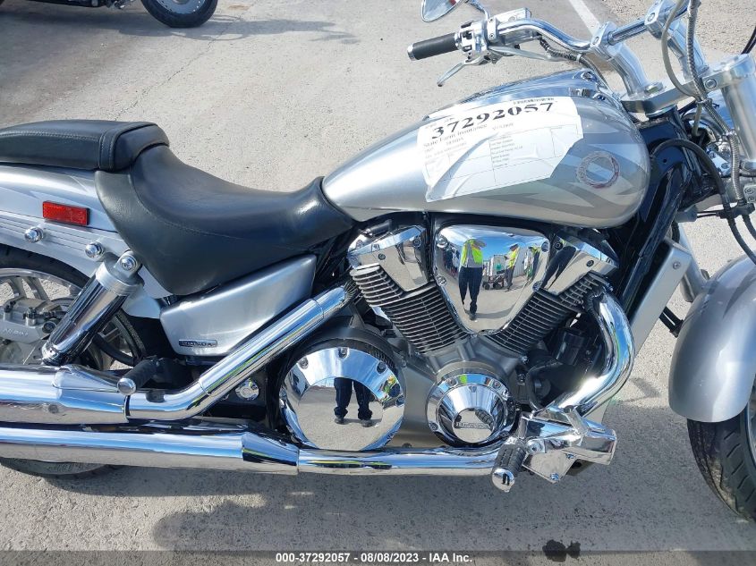 2005 HONDA VTX1800 F1 - 1HFSC46BX5A301883