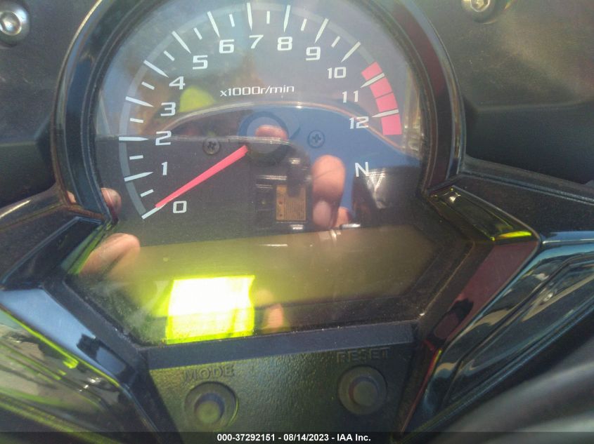 2015 HONDA CBR300 R - MLHNC5112F5100028