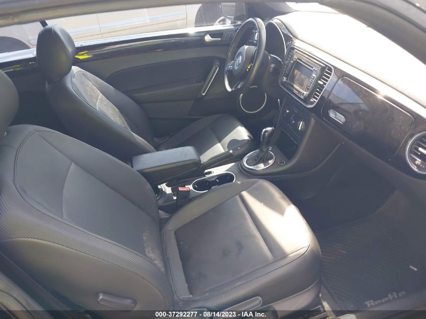 2013 VOLKSWAGEN BEETLE CONVERTIBLE 2.5L W/TECH 3VW5X7ATXDM805930