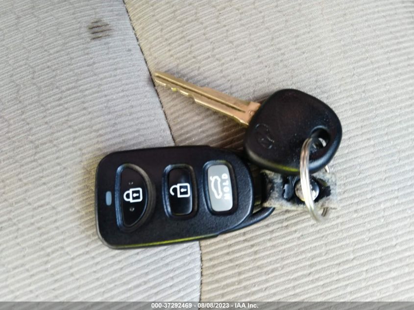 2017 HYUNDAI ELANTRA SE - 5NPD84LF6HH054144
