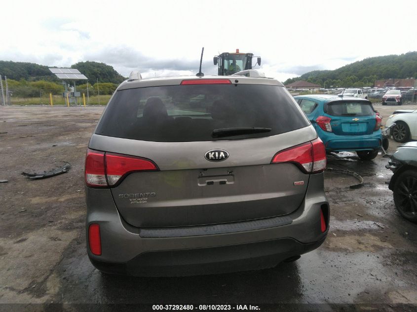 2015 KIA SORENTO LX - 5XYKTDA70FG584034