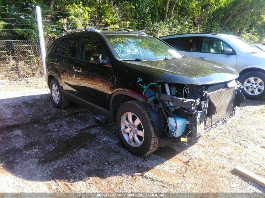 2013 KIA SORENTO LX - 5XYKT4A67DG405783