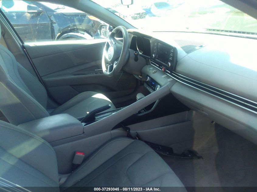 5NPLM4AG4NH075198 Hyundai Elantra SEL 5