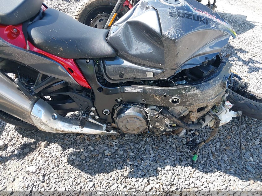 VIN JS1EJ11B7P7100276 2023 SUZUKI GSX1300 RR