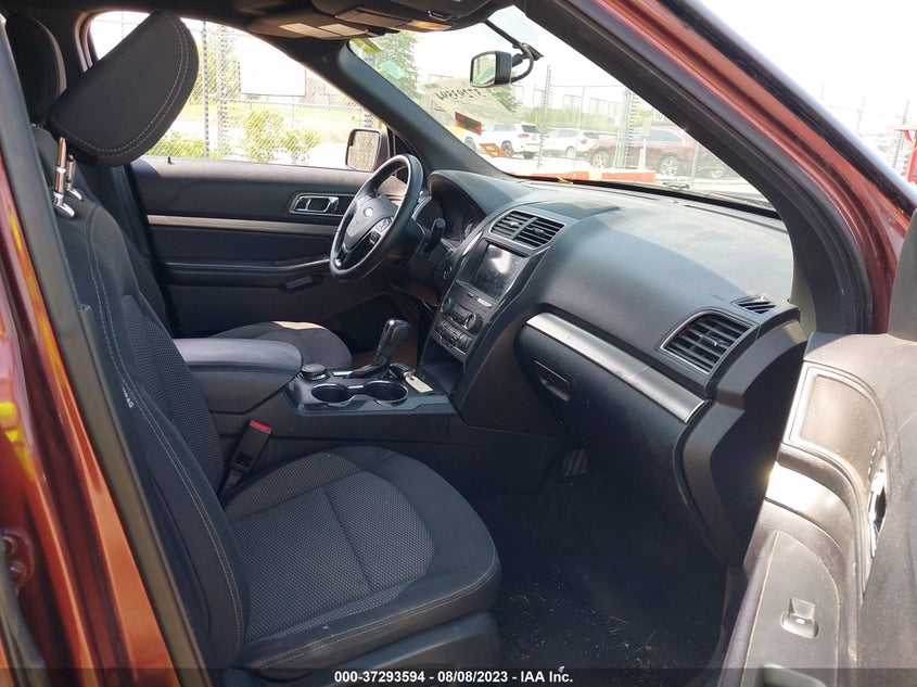VIN 1FM5K8D87JGC15913 2018 FORD EXPLORER XLT