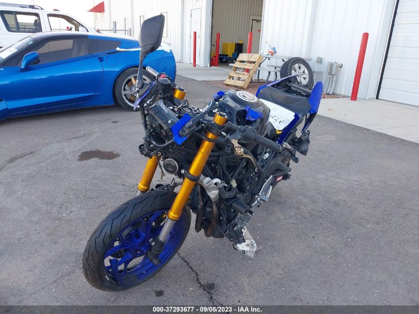2019 YAMAHA YZFR3 MH3RH17Y9KK001030
