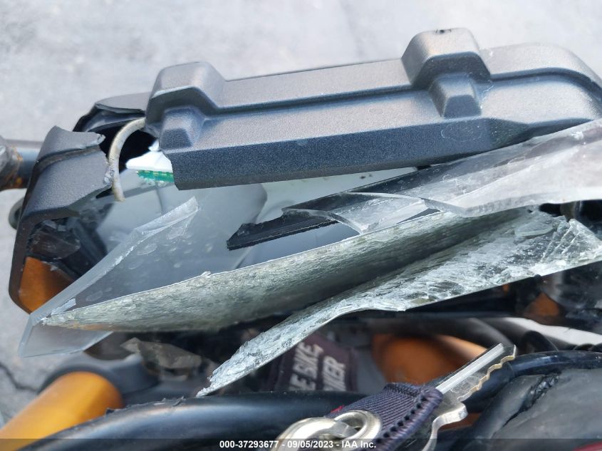 2019 YAMAHA YZFR3 MH3RH17Y9KK001030