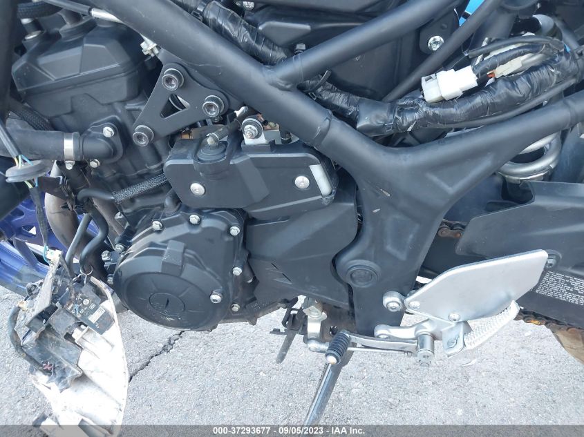 2019 YAMAHA YZFR3 MH3RH17Y9KK001030