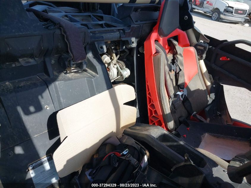 2022 CAN-AM MAVERICK X3 MAX X RS TURBO RR - 3JBVNAV44NE000321