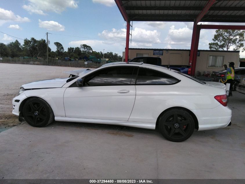 2014 MERCEDES-BENZ C-CLASS C 250 - WDDGJ4HB4EG271088