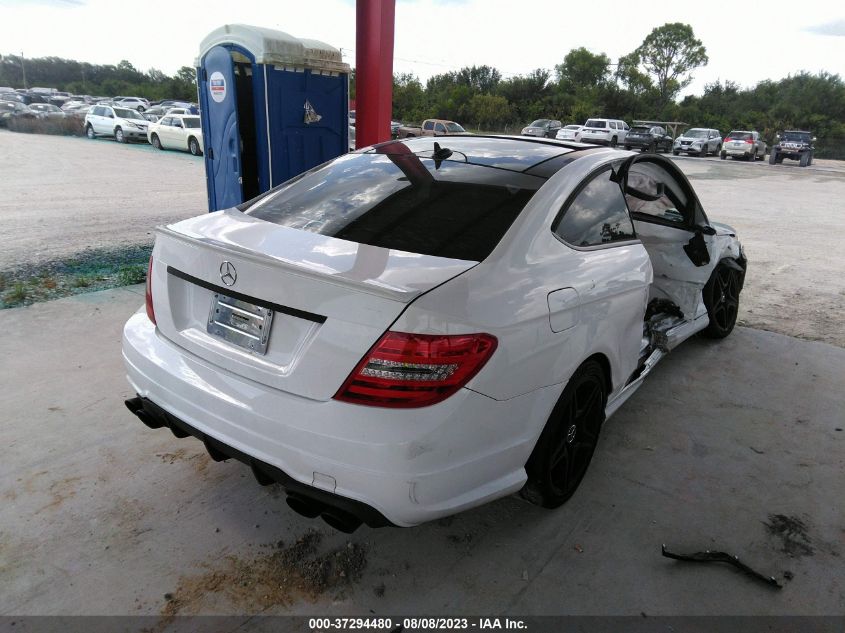 2014 MERCEDES-BENZ C-CLASS C 250 - WDDGJ4HB4EG271088